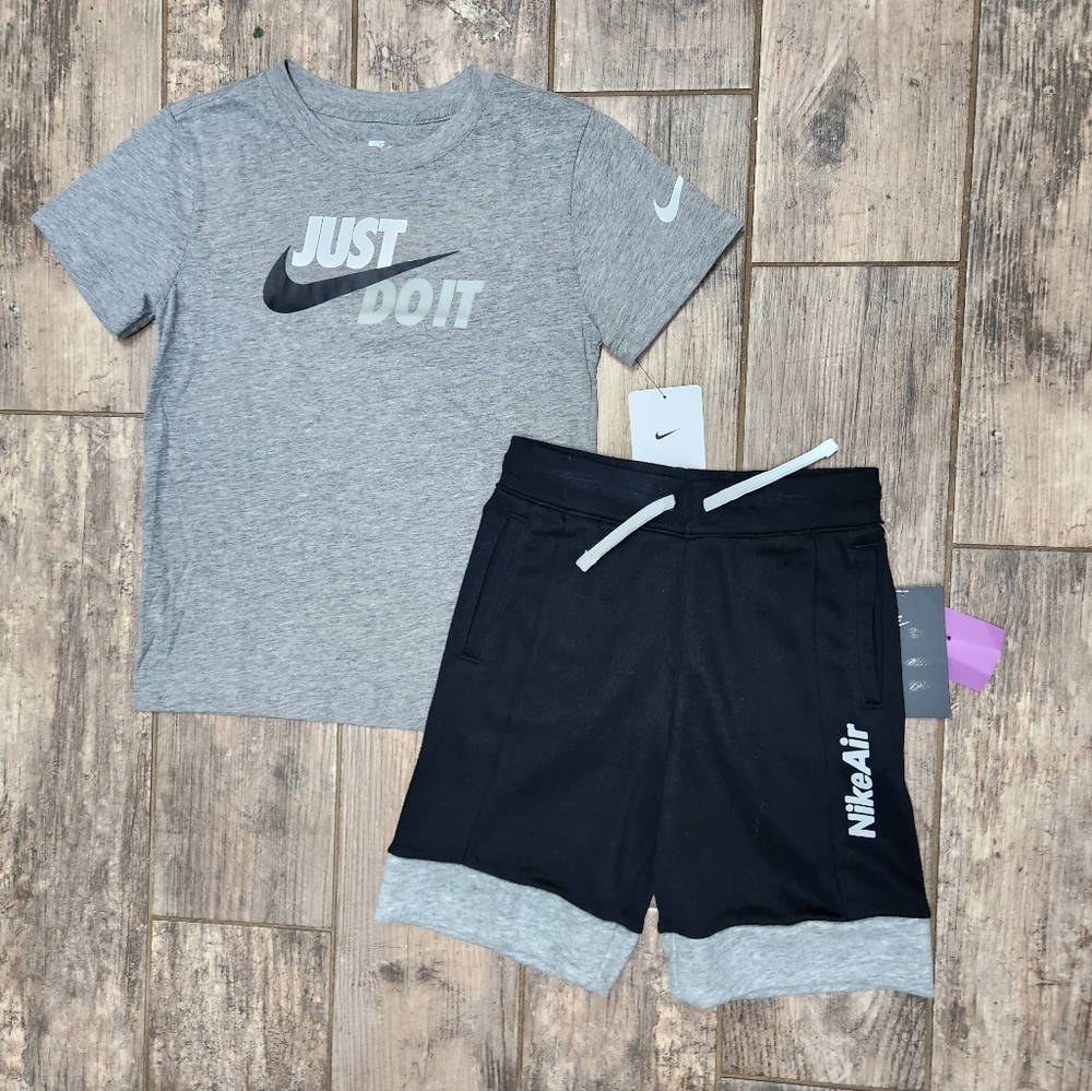 ๐๏ธ Nike Tee - Picture 5 of 5